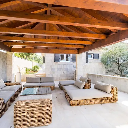 Lovely In With Wifi Apartman Cilipi