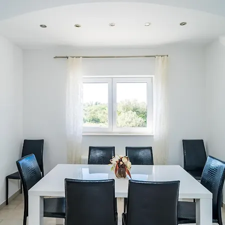 Lovely In With Wifi Apartmán Čilipi