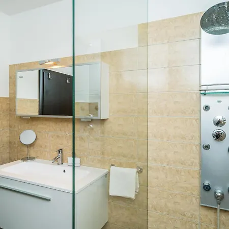 Lovely In With Wifi Apartment